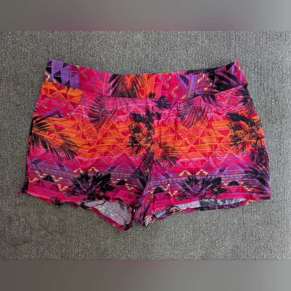 Arizona Jeans Co. Tropical Shorts Size M NWOT